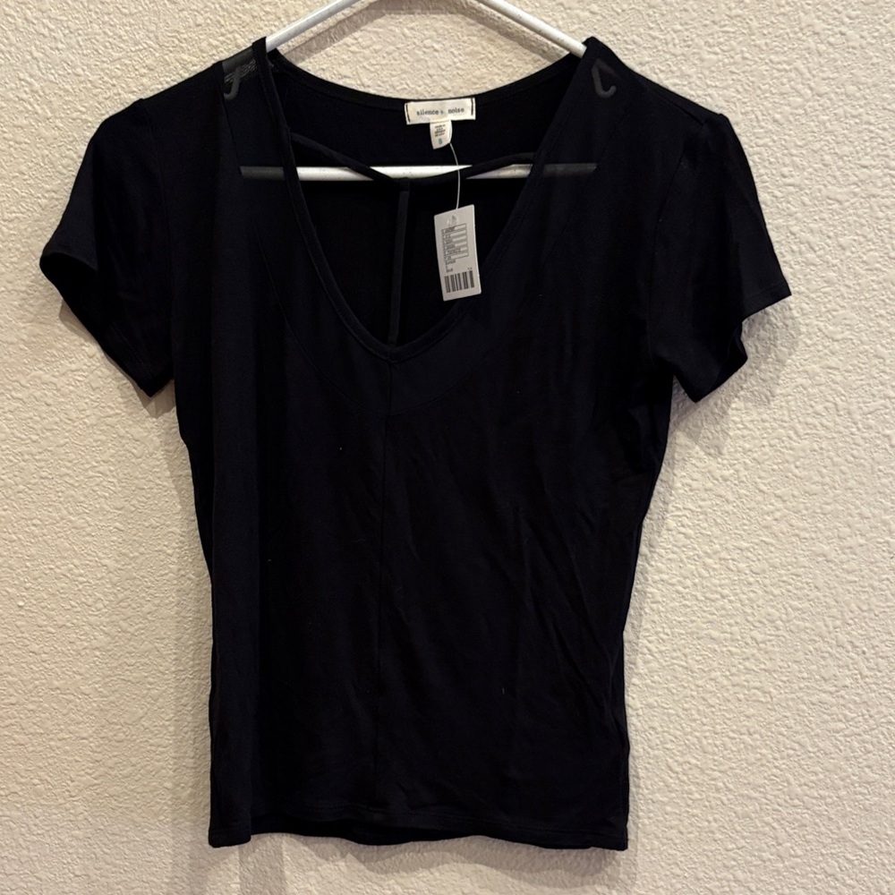 Urban Outfitters Black V-Neck Short Sleeve Tee